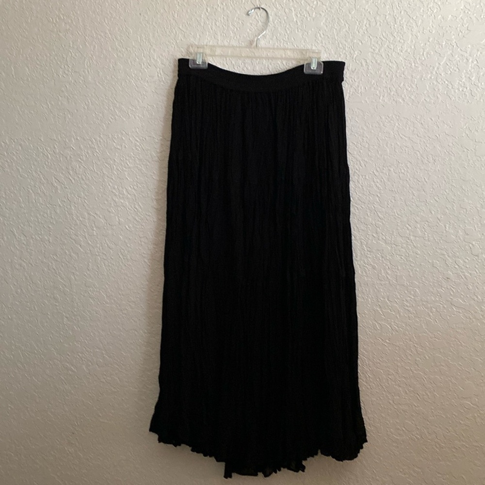 Woman’s skirt, size M, crinkle skirt, black, rayon